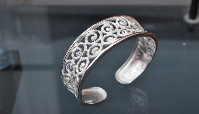 怎么辨别银子的真假 辨别银子的真假小窍门