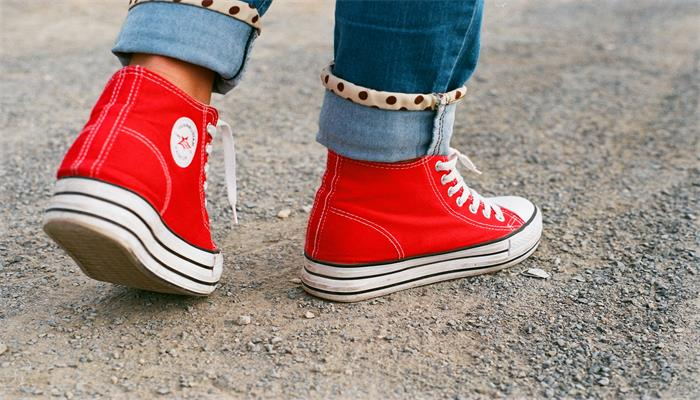 匡威怎么辨别真假 匡威真假辨别技巧