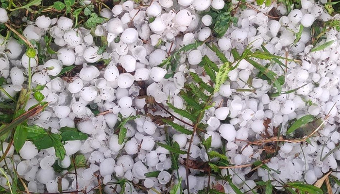 冰雹是怎样形成的 夏天的冰雹是怎么形成的