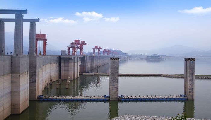 三峡大坝是哪一年建成 三峡大坝建于哪一年 