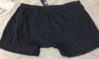 男的适合穿三角内裤还是四角内裤（男生穿内裤三角还是四角好）