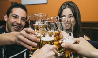 吃什么可以解酒最快简单（吃啥能快速解酒）