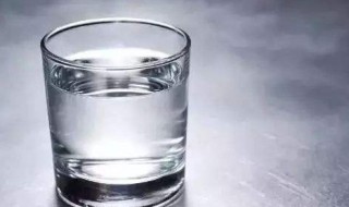 苏打水是碱性还是酸性（屈臣氏的苏打水是碱性还是酸性）