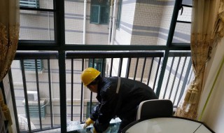 如何防止台风吹爆玻璃（如何防止台风吹爆玻璃窗户）