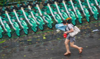台风窗户关紧还是留缝 台风窗户关紧还是留缝好