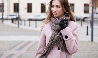 打理围巾的方法（打理围巾的方法视频教程）