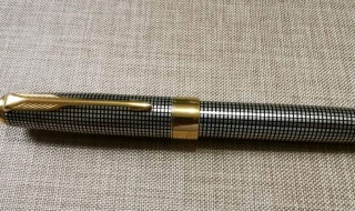 正确的洗钢笔方法（洗钢笔最简单的办法）