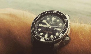 手表内部起雾怎么解决 手表内部起雾怎么解决呢