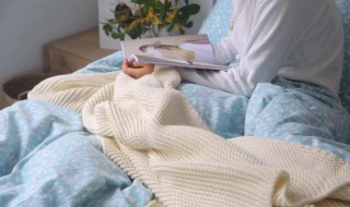 雨天怎么解决床潮湿（雨天床上潮湿怎么办）