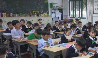 千里马比喻什么样的人 千里马比喻什么样的人因为他们知道天行健