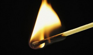 燃烧是什么反应 红磷在空气中燃烧是什么反应