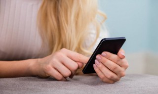 手机黑屏了怎么办 手机黑屏了怎么办打不开