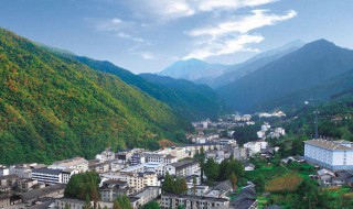神农架在哪个省哪个市（神农架在哪个省哪个市哪个县神）