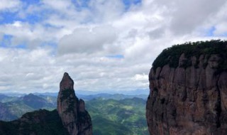 天姥山位于现在的什么地方 天姥山位于什么地方?