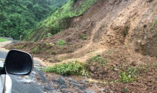 在山上遇到泥石流怎样正确逃跑 在山上遇到泥石流往哪个方向跑是正确的