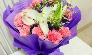 生孩子送什么花比较好（送妈妈应该送什么花）