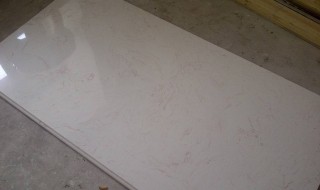 过门石下面压什么讲究（过门石下面压什么讲究怎么压）