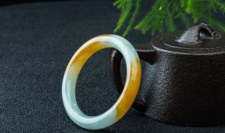 如何选购玉手镯 如何选购玉手镯玉手镯