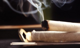 艾灸膝盖的正确方法 艾灸膝盖的正确方法 搜狐