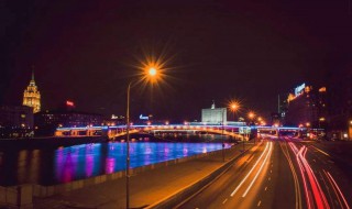 夜景发朋友圈的句子 夜景发朋友圈的句子文案