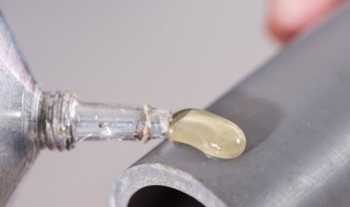 怎样自制胶水（怎样自制胶水粘塑料）