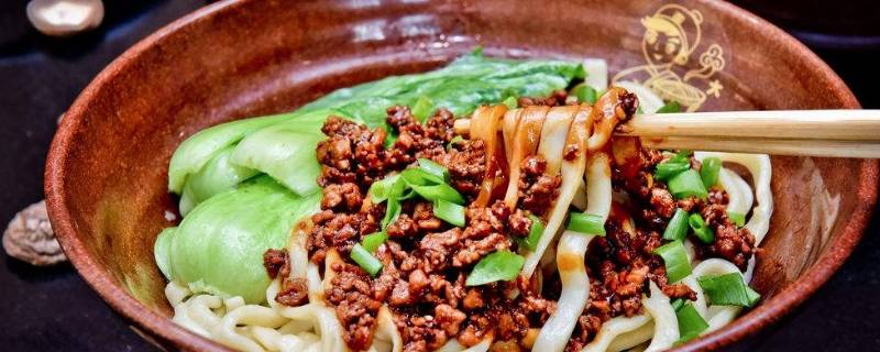 做杂酱面的制作方法 做杂酱面的制作方法视频窍门