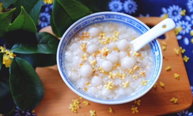 酒酿圆子怎么做 饭店里的酒酿圆子怎么做