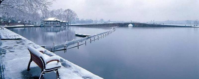 断桥残雪由来（断桥残雪是怎么形成的）