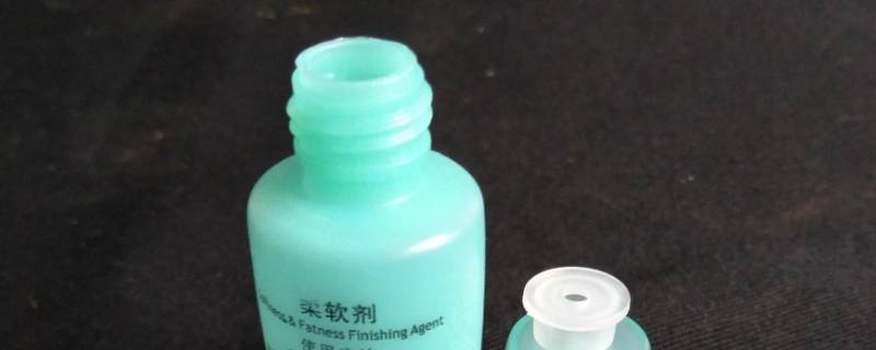缩绒剂能用手洗吗（洗羊绒先用缩绒剂还是柔软剂）