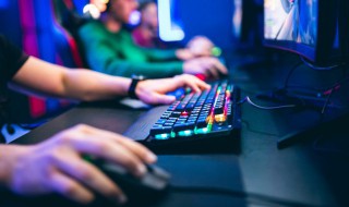 王者荣用平板玩耀为什么视野变小了（为什么用平板玩王者荣耀时视角会小）