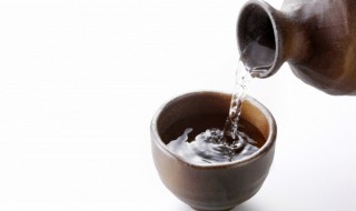 白酒可以放冰箱冷冻吗（白酒可以放冰箱冷冻吗冬天）