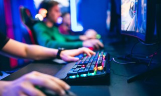 泰拉瑞亚1.4法师毕业装备有哪些（泰拉瑞亚1.2.12785法师毕业套）