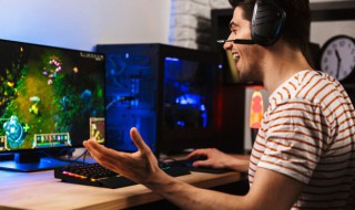 泰拉瑞亚怎么打月总（泰拉瑞亚怎么打月总大师）