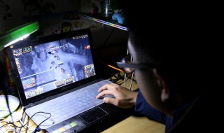 武装突袭怎么移动 武装突袭怎么跳跃