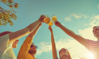 啤酒能放冰箱冷藏吗 啤酒能不能放冰箱保鲜